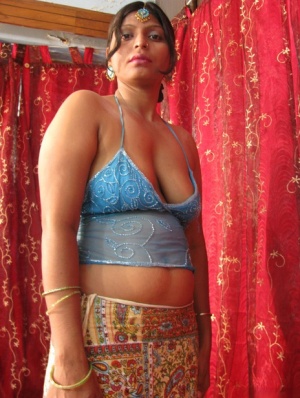 Nude Indian Girls Pics & Naked Women From India