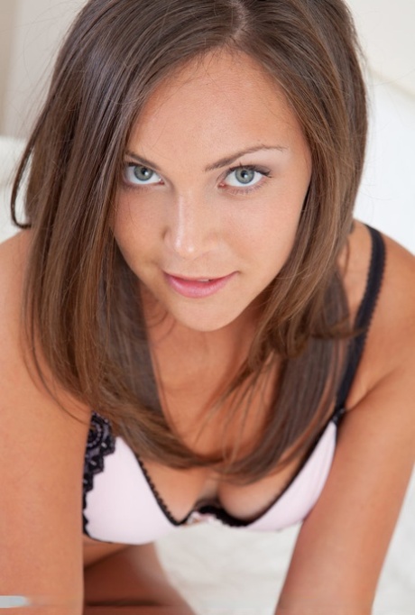 Pretty face teen Sophia E undressing for hot pussy spreading closeup 31914514