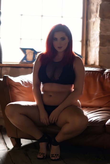 Lucy Collett Nude Porn Pics - SexyGirlsPics.com