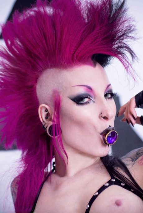 Alt girl Razor Candi sports a mohawk haircut with a butt plug in her asshole 85151339