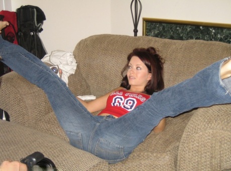 Long legged amateur Taylor Twins spread wide in jeans and sexy panties 17494436