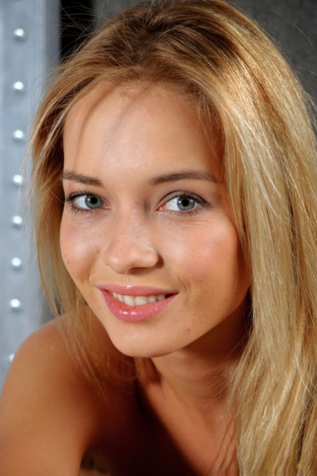 Beautiful teen Delilah G with nice tits romping naked wearing only pink boots 53102910