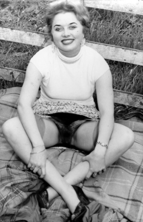 Vintage porn models showing their breasts and hairy beavers wearing stockings 58672889