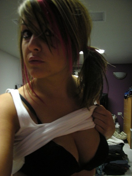 Collection of ex girlfriend's candid self shots in lingerie and bikinis 20567579