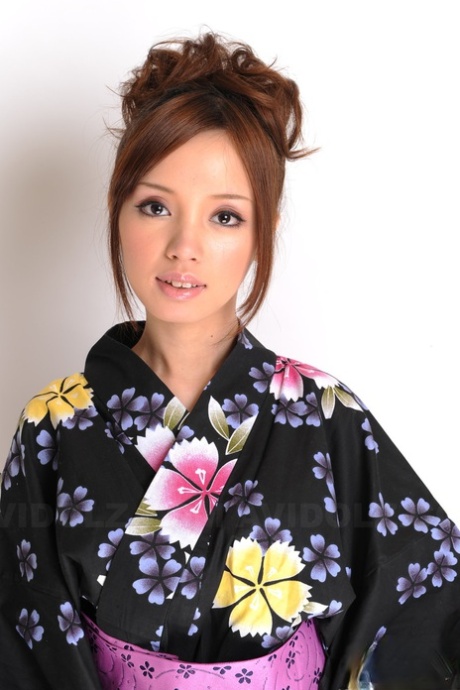 Japanese beauty Lina Aishima models non nude in traditional clothing 23767496
