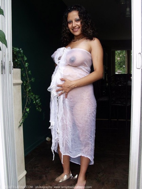 Pregnant Latina Porn Pics & Naked Photos - SexyGirlsPics.com