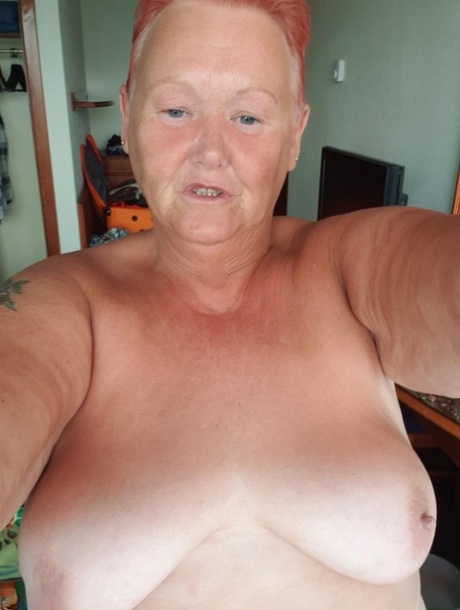 English Redhead Granny Porn - Redhead Granny Porn Pics & Naked Photos - SexyGirlsPics.com