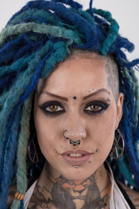 Dreadlocks Punk Porn - Punk Face Porn Pics & Naked Photos - SexyGirlsPics.com