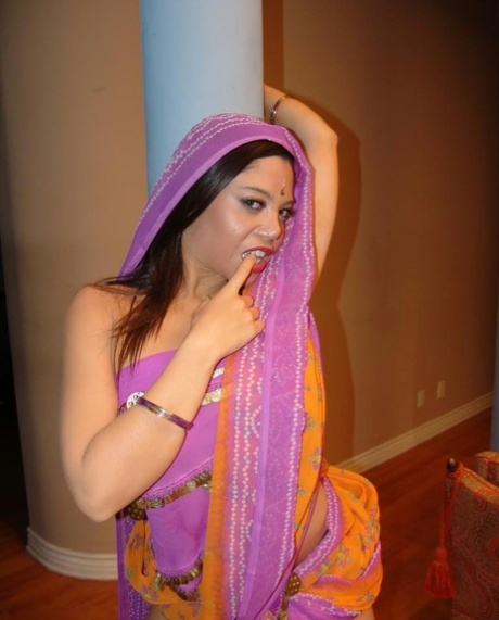 Indian MILF Luccia Reyes takes a cumshot on her big tits after fucking 64316962
