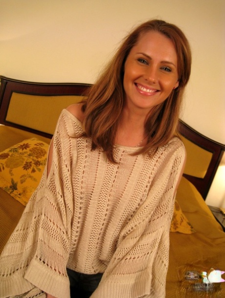 Pretty check female Zuzana Z shows her cum covered face and tongue 17149717