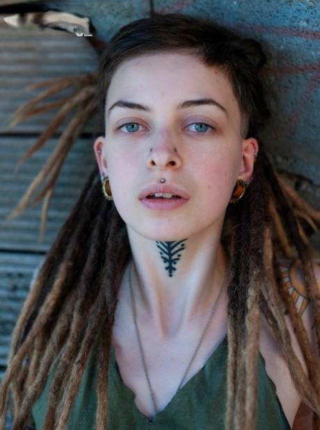 460px x 618px - Dreadlocks Porn Pics & Naked Photos - SexyGirlsPics.com