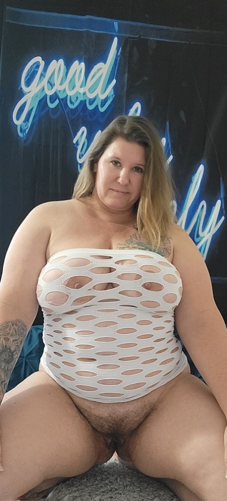 Nude Fat Hairy Amaurer - Amateur Chubby Hairy Porn Pics & Naked Photos - SexyGirlsPics.com