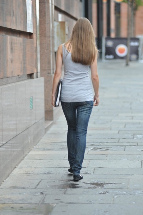 Pretty girl Alisha unleashes her natural tits while wearing jeans 31489317