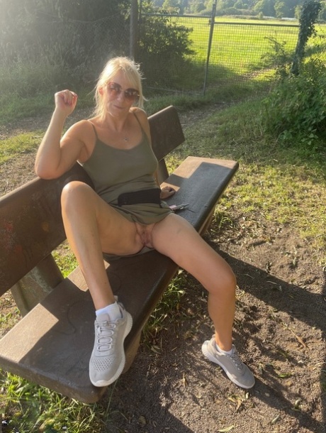 Blonde lady Sweet Susi exposes herself during lakeside adventures 35734211