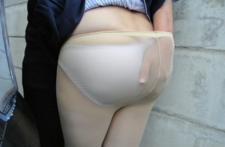 Japanese girl Haruka Aizawa receives a creampie during sexual intercourse 98431046