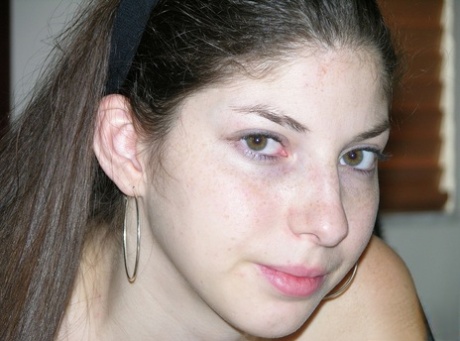 Barely legal girl gets naked for the first time on her parent's bed 19309346