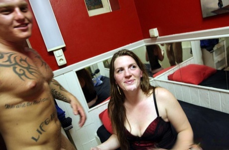 Red light hooker wears cum on her face after getting fucked in the ass 99696141
