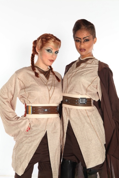 Lesbians Skin Diamond & Penny Pax works on their interracial sex moves 80986316