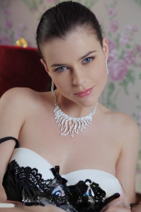 Gorgeous glam model Valeria A slips off lace lingerie in high heels 55503471