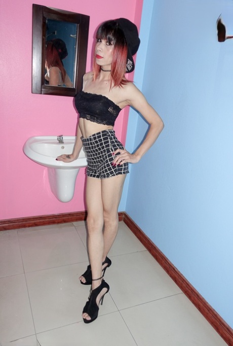 Ladyboys Fucked Bareback featuring Belle Hot Pics 31997735