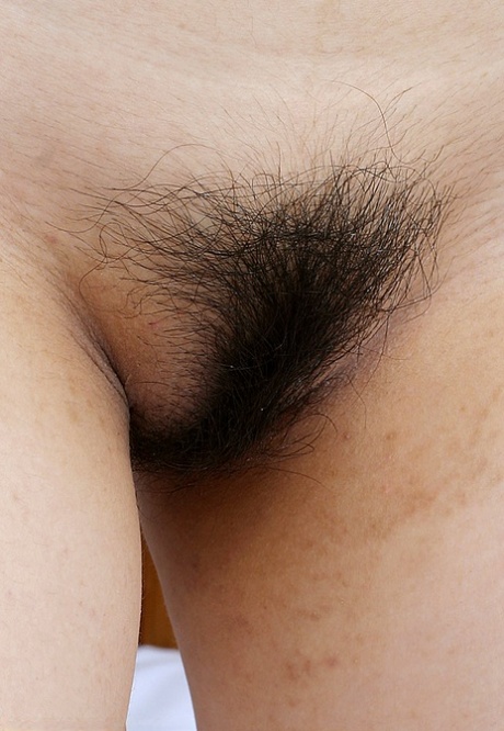 Asian Hairy Pussy Porn Pics & Naked Photos - SexyGirlsPics.com